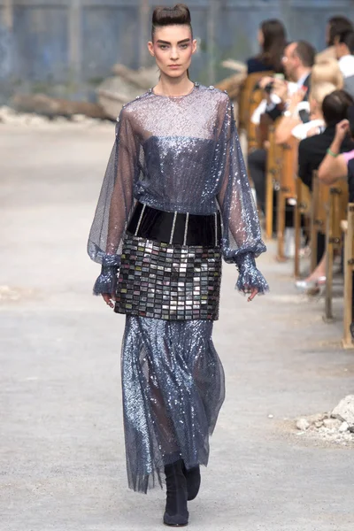 Look 65